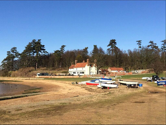 A pub nestled the River Deben